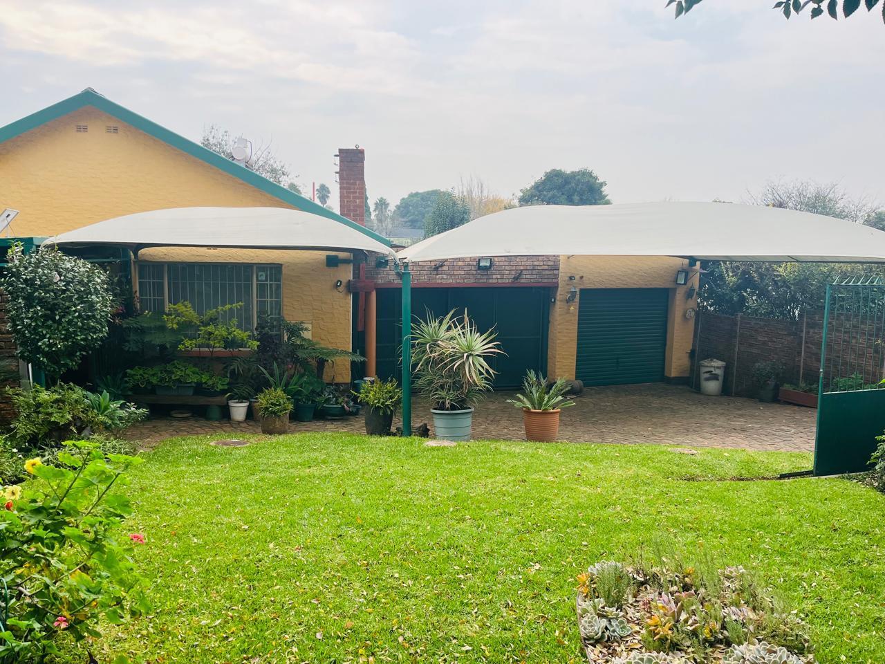 3 Bedroom House in Woodmere
