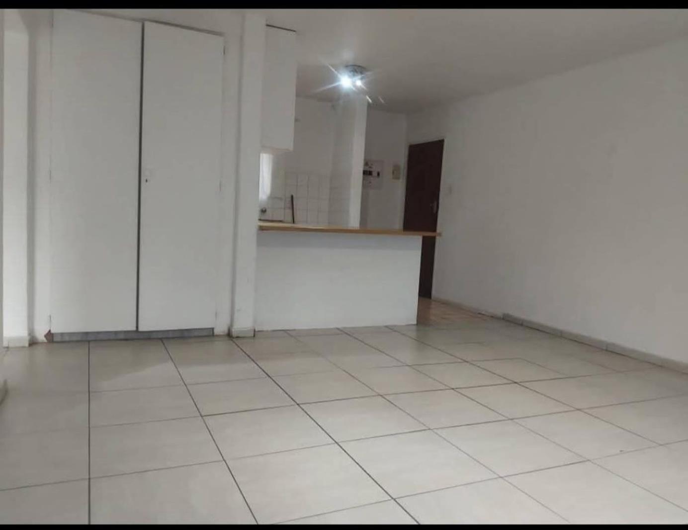 2 Bedroom Townhouse in Roodepoort Central