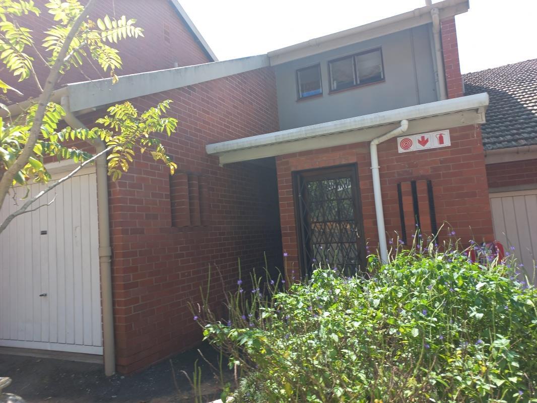 2 Bedroom Townhouse in Manors