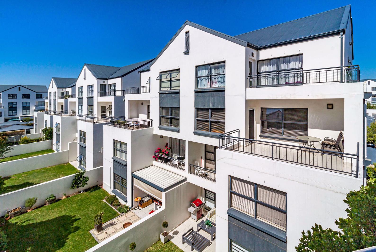 2 Bedroom Apartment in De Velde