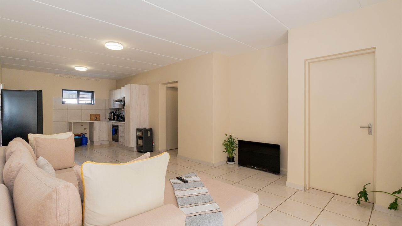 2 Bedroom Apartment in Brentwood Park