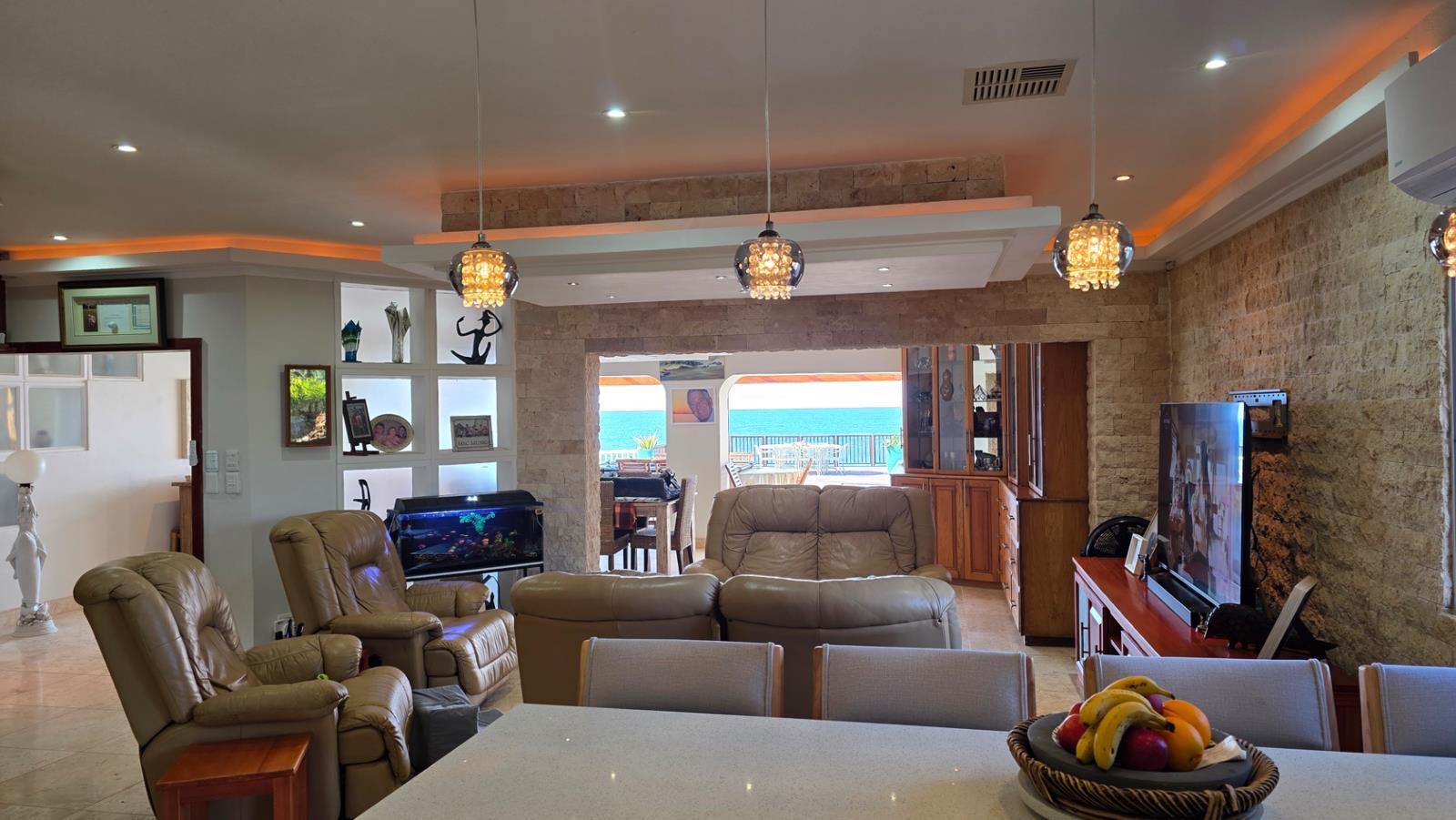 5 Bedroom Duplex in Shelly Beach