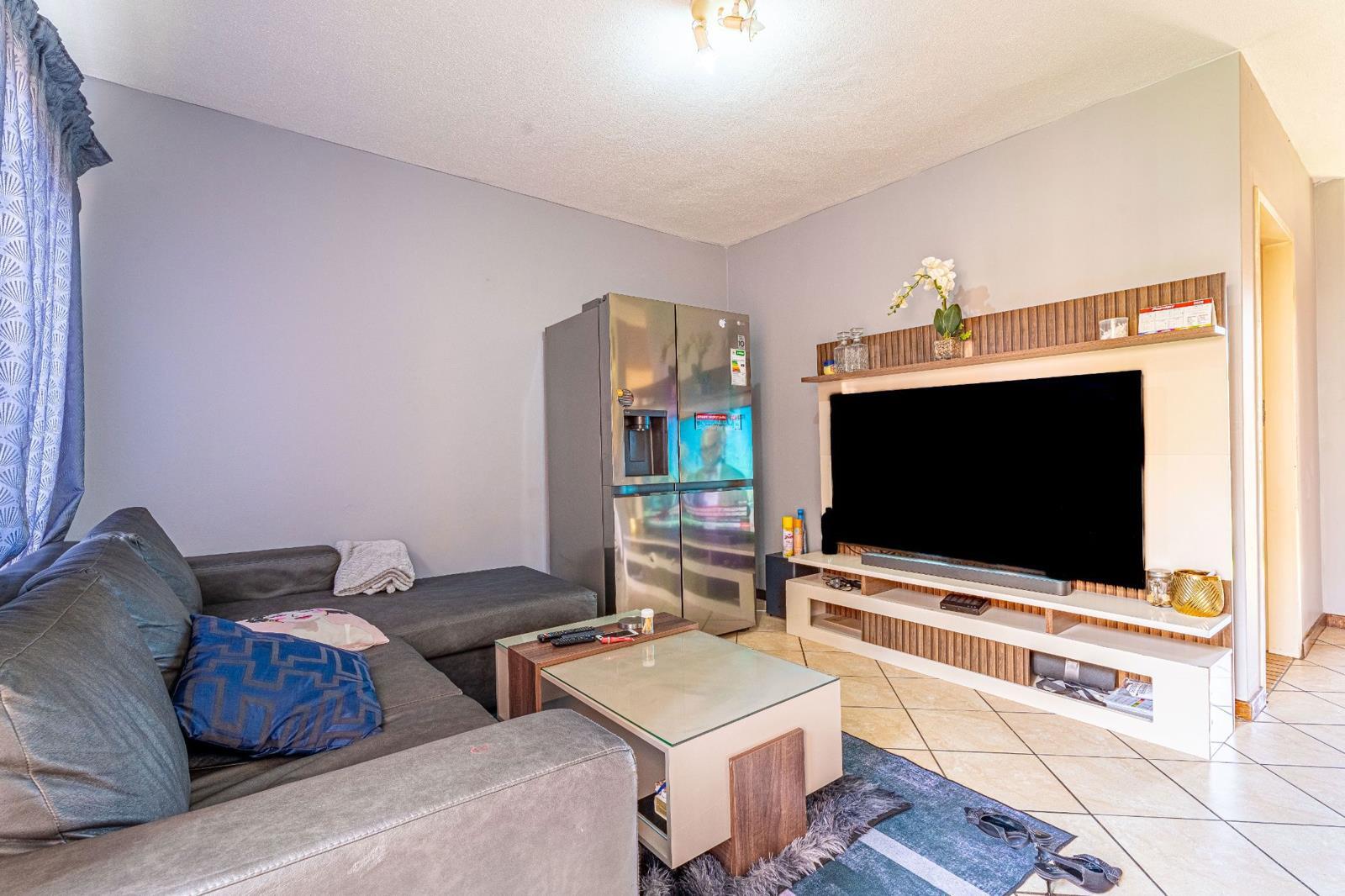 2 Bedroom Apartment in Erand Gardens