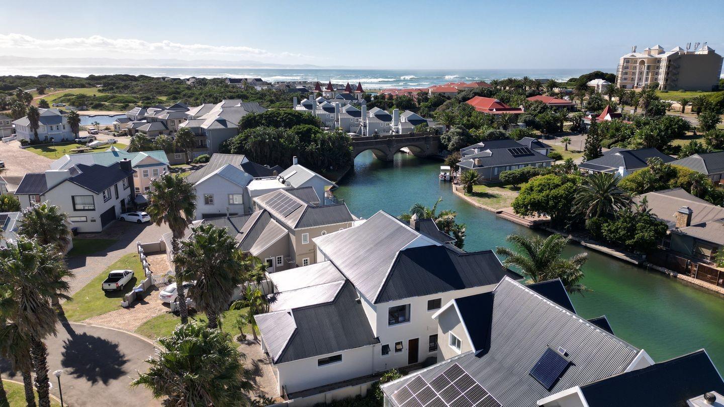 5 Bedroom House in Marina Martinique
