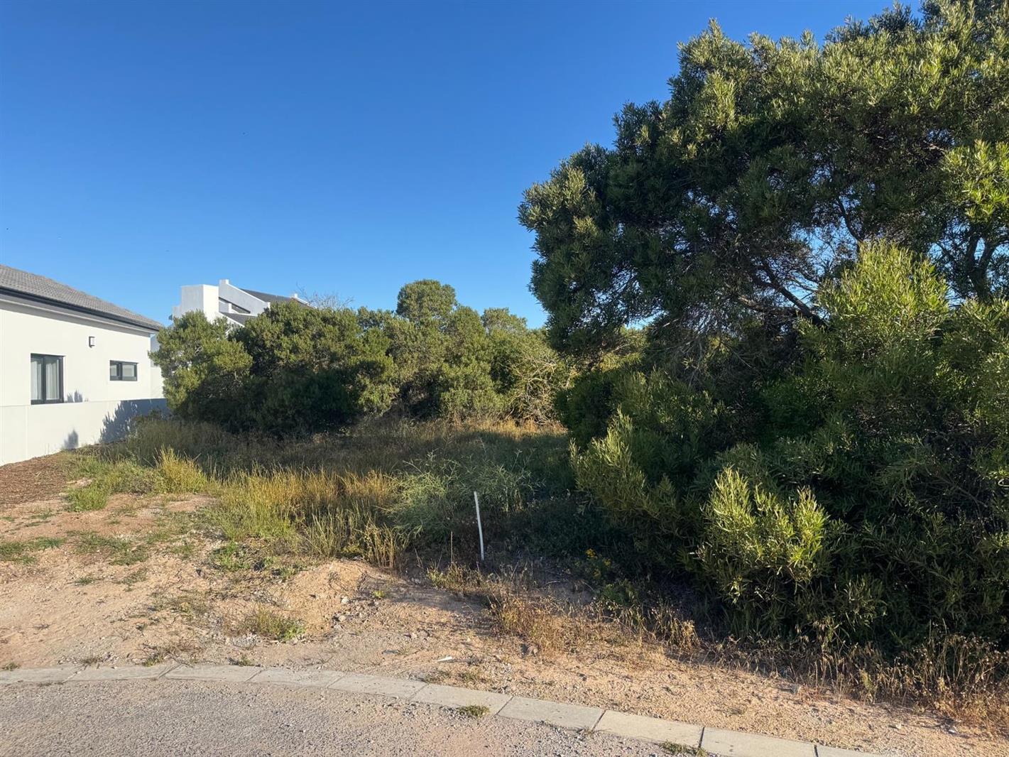 350 m² Land available in Shelley Point