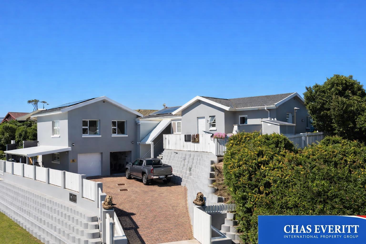 3 Bedroom House in Cannon Rocks