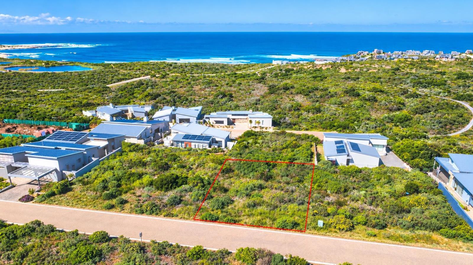 833 m² Land available in Stilbaai Wes
