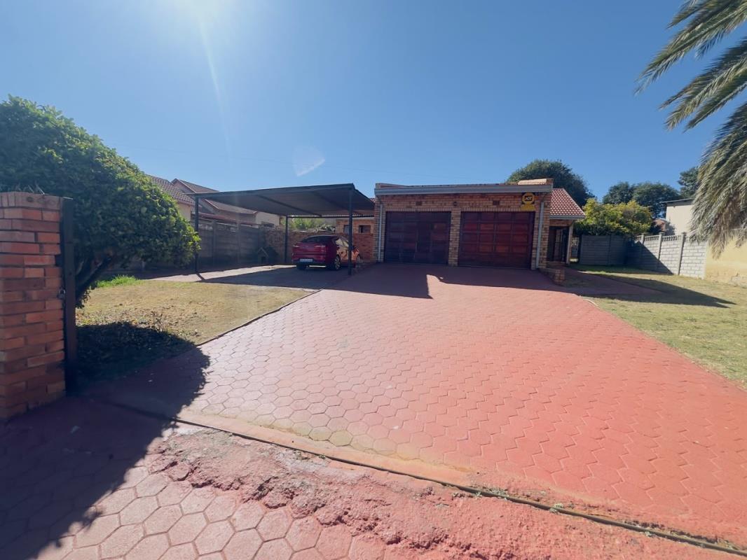 3 Bedroom House in Witpoortjie
