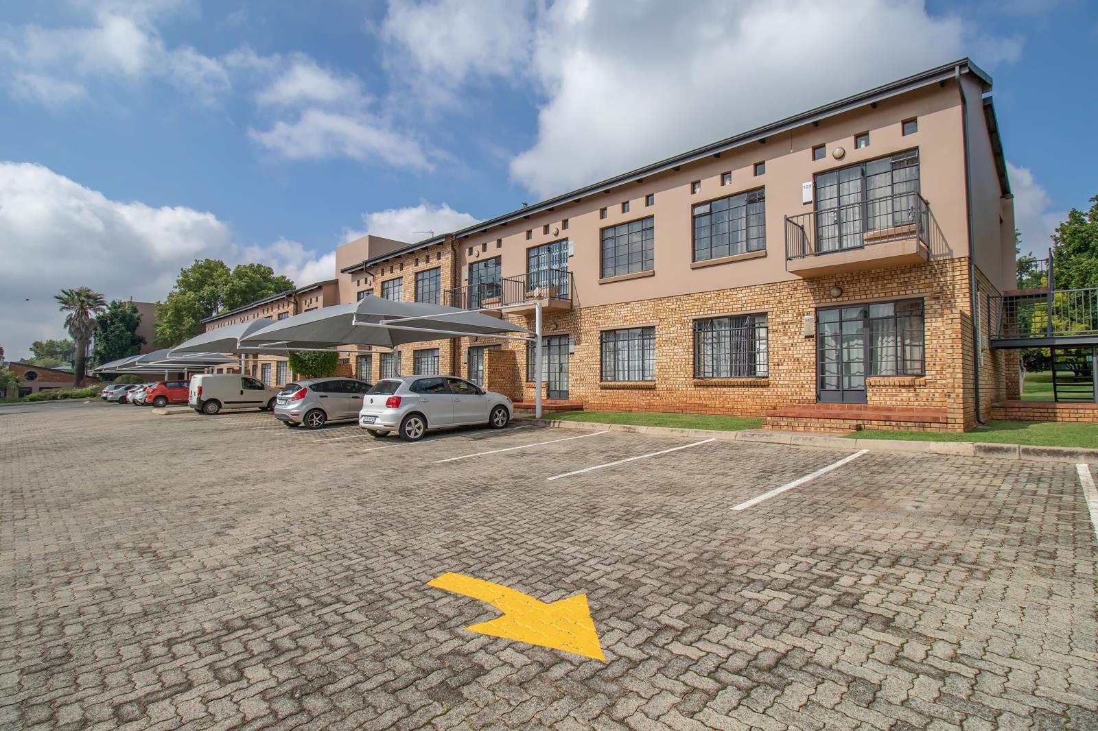 1 Bedroom Apartment in Helderkruin