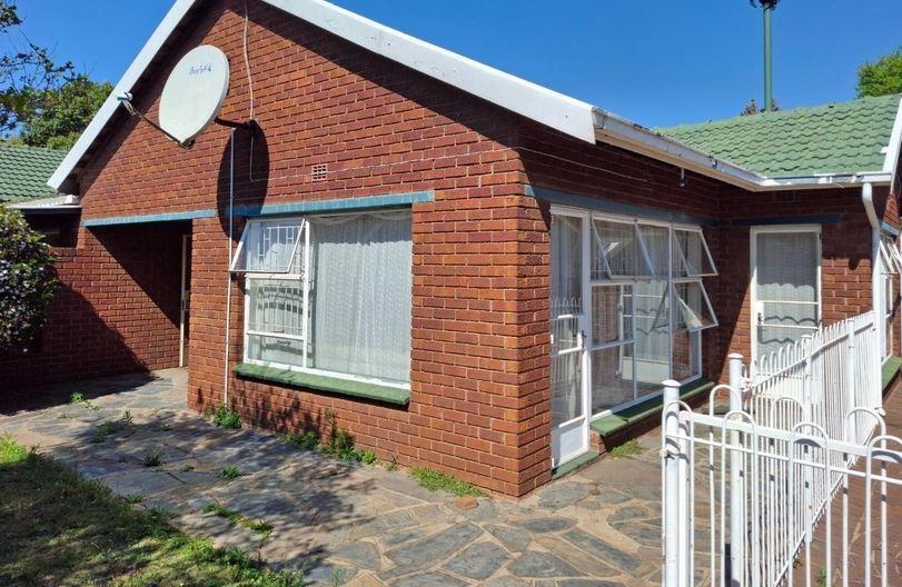 4 Bedroom House in Glenvista