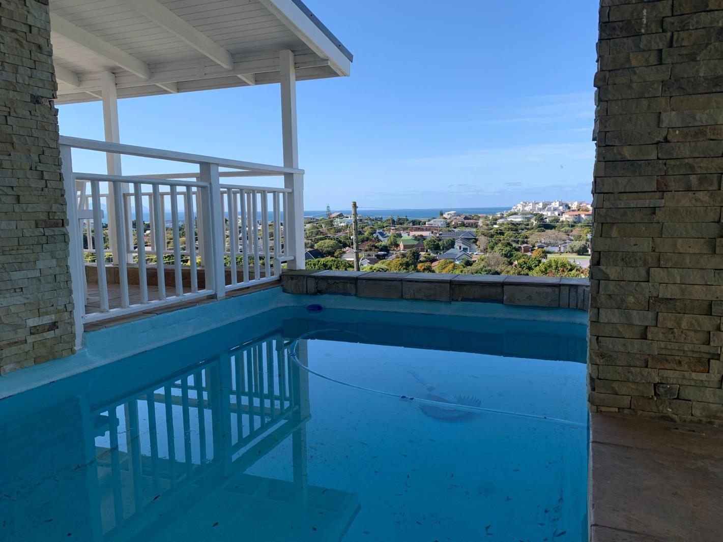 7 Bedroom House in Lower Robberg