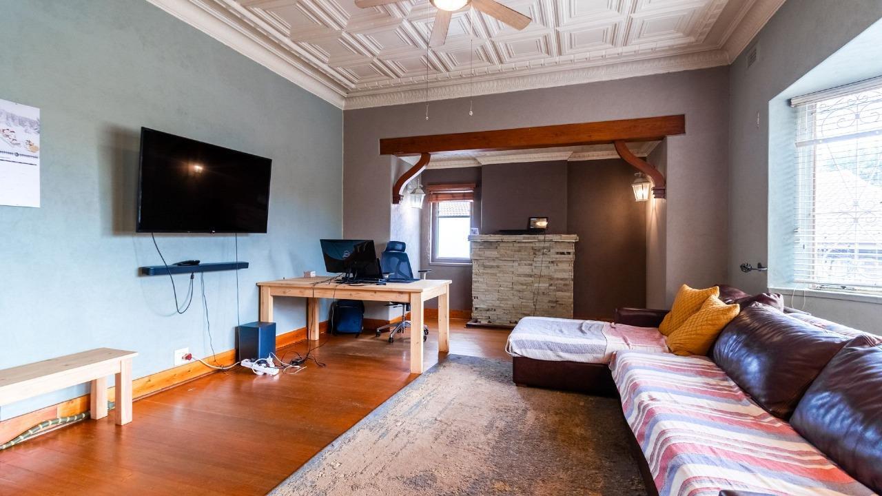 3 Bedroom House in Kensington