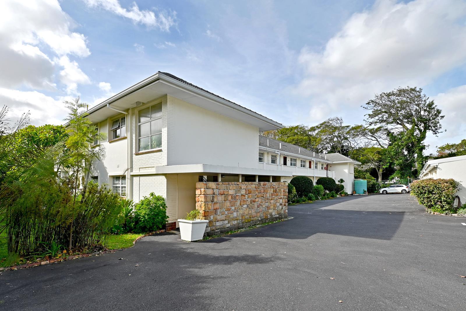1 Bedroom Apartment in Newlands