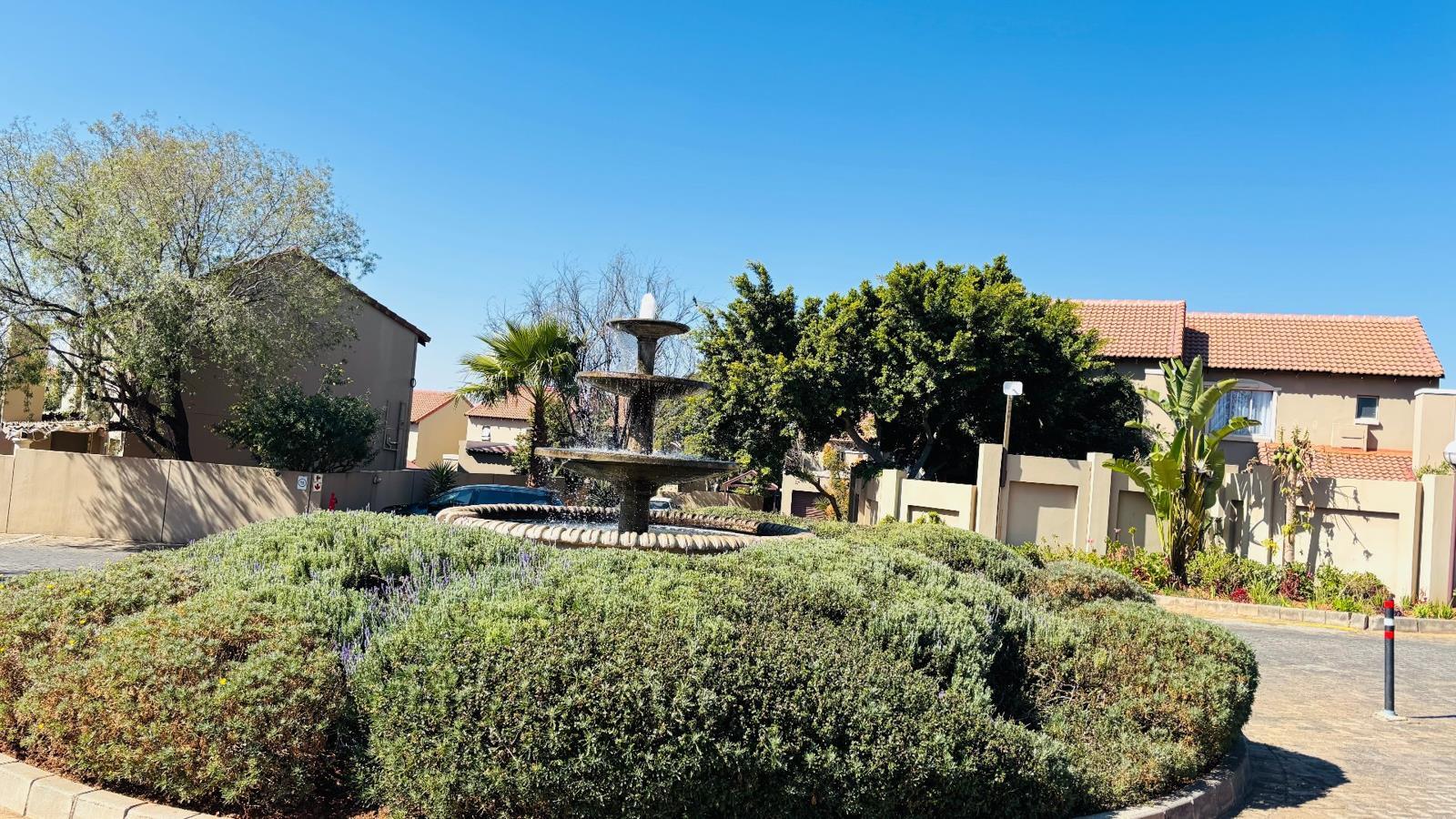 2 Bedroom Apartment in Randburg Central