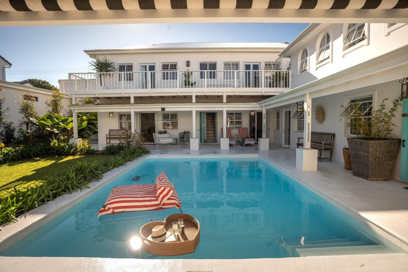 6 Bedroom House in Seaside Longships
