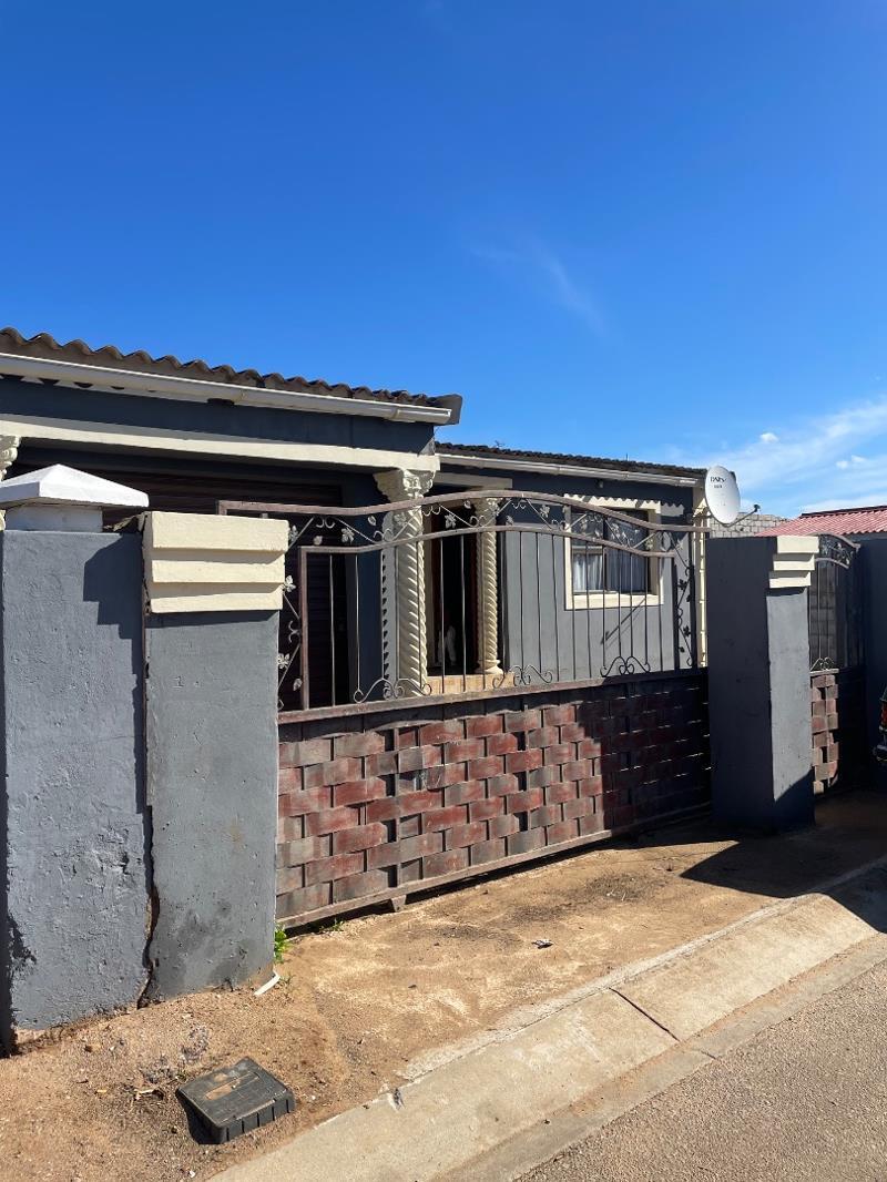 3 Bedroom House in KwaZakhele