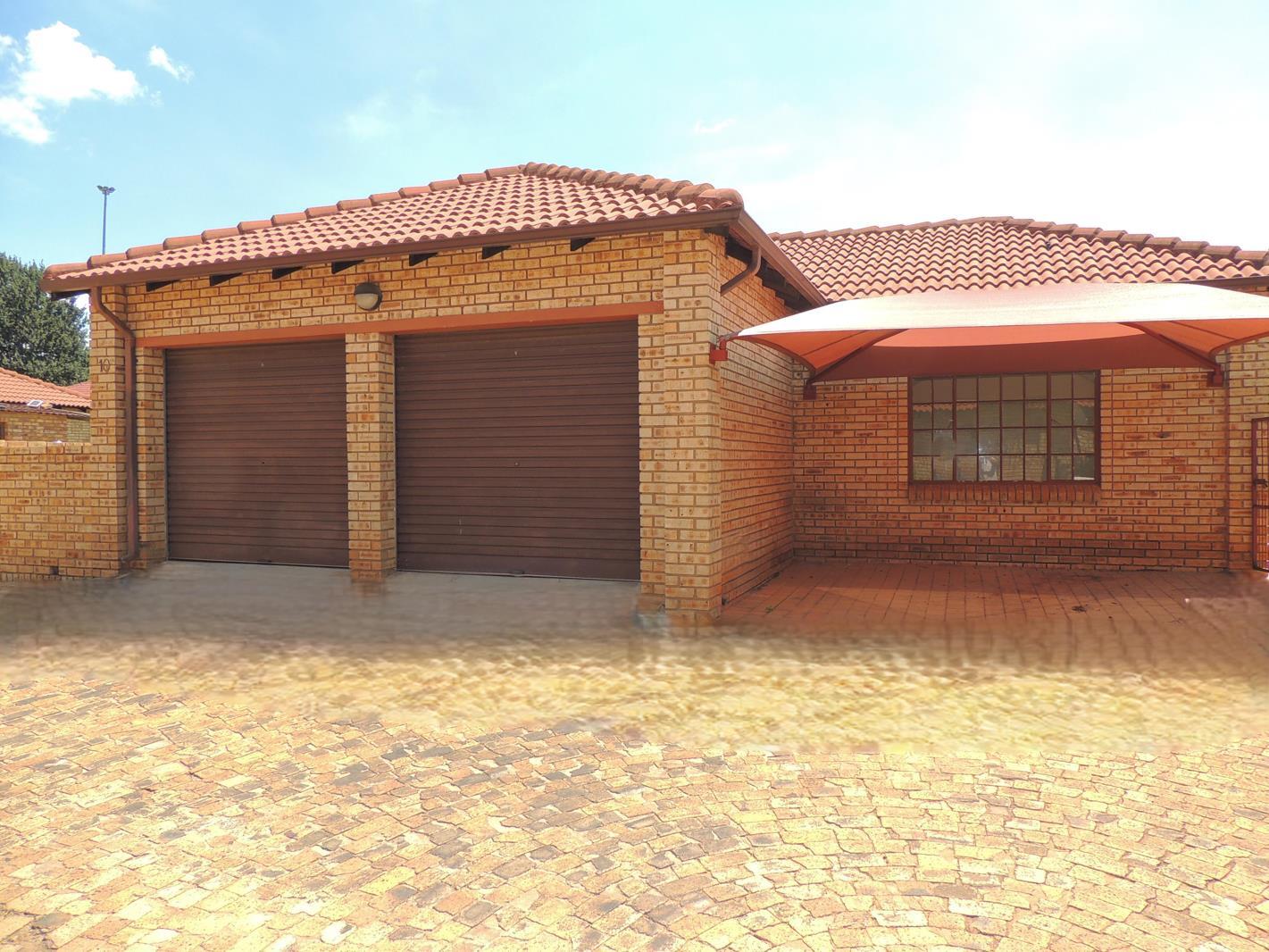 3 Bedroom Townhouse in Eike Park
