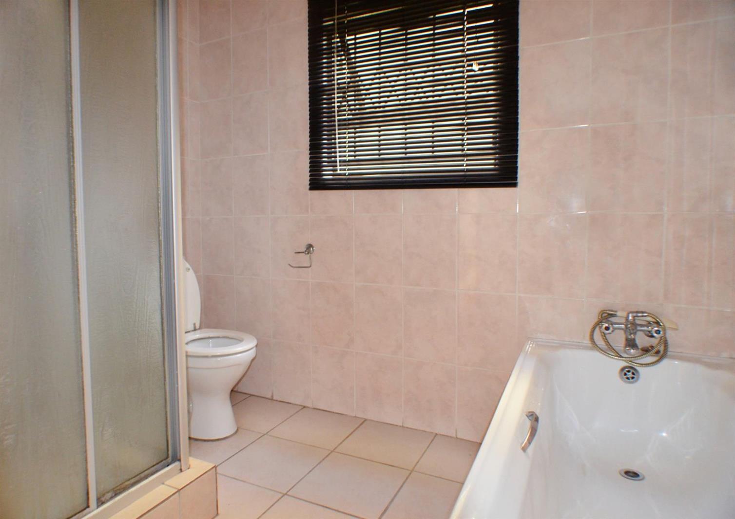 2 Bedroom Apartment in Parkrand