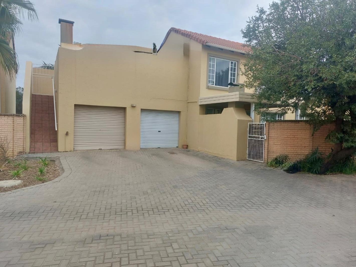 2 Bedroom Apartment in Willow Park Manor