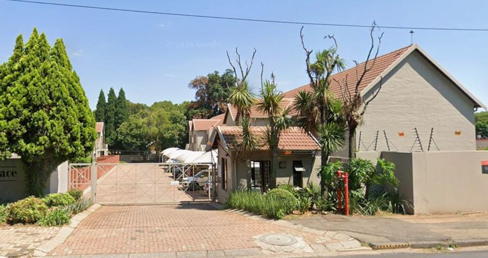 2 Bedroom Apartment in Saxonwold