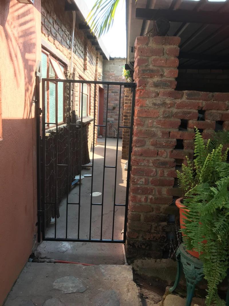 2 Bedroom Garden Cottage in White River