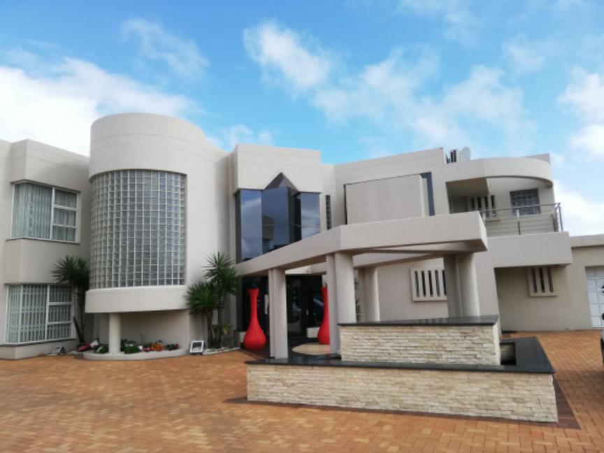 5 Bedroom House in Oslo Beach