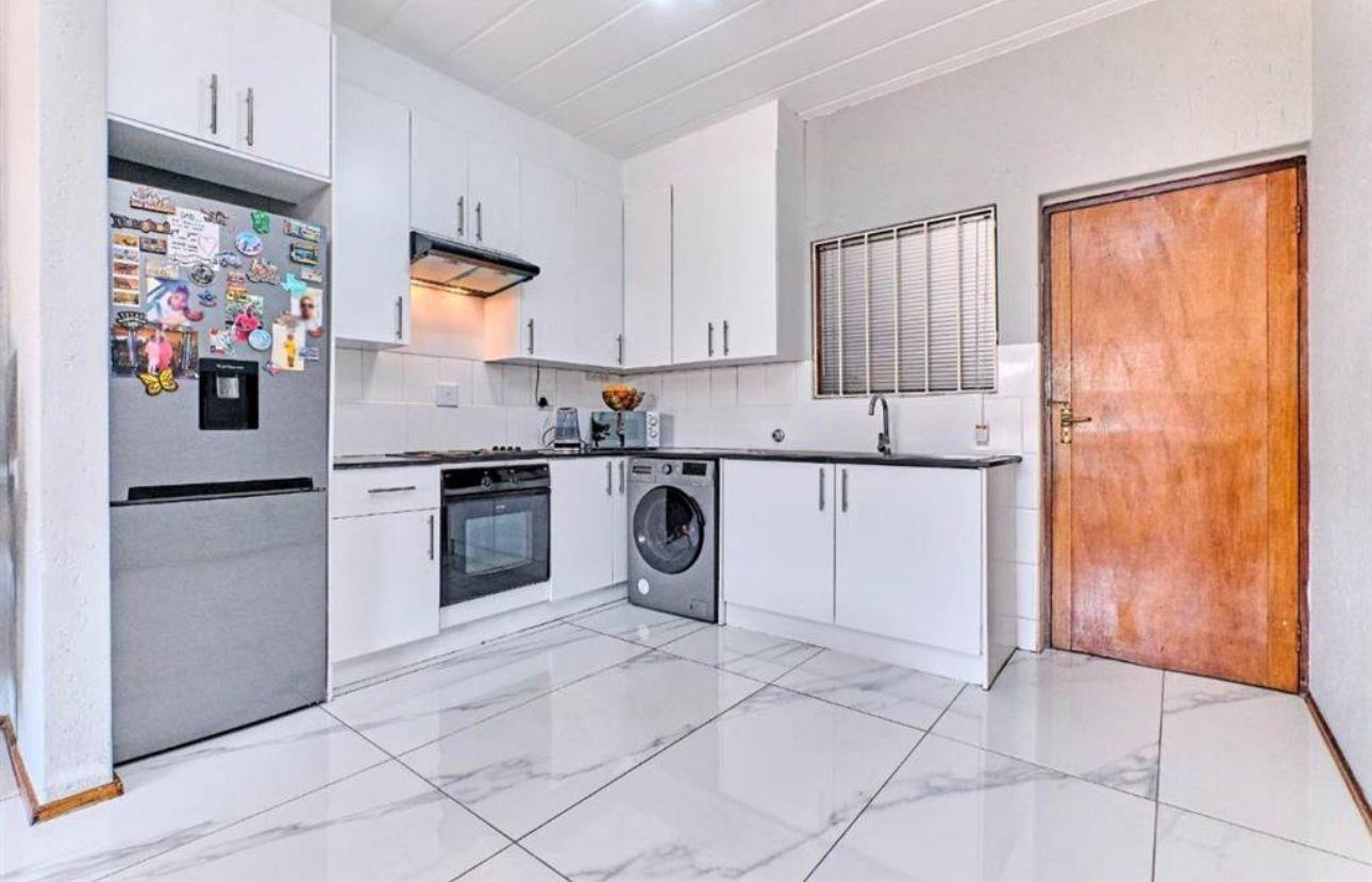 2 Bedroom Apartment in Constantia Kloof