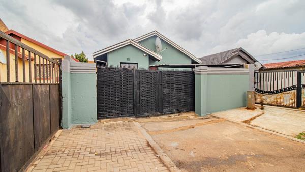 2 Bedroom House in Protea Glen