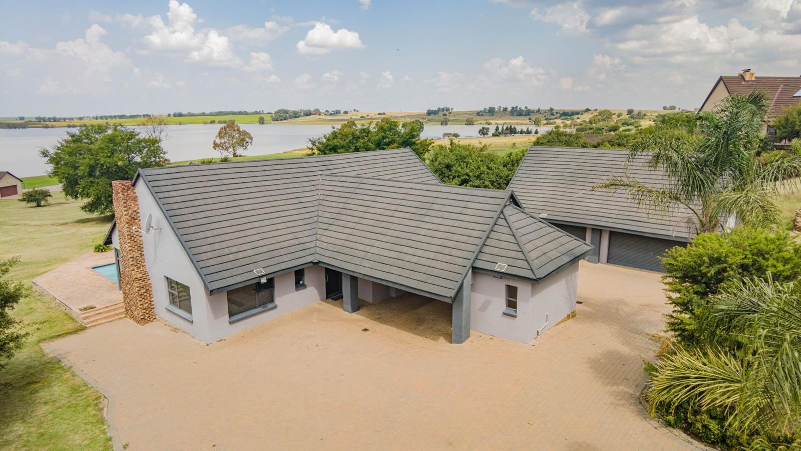 3 Bedroom House in Oranjeville