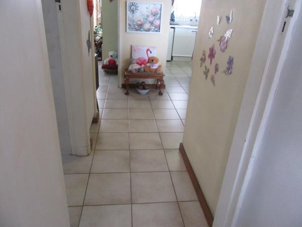 2 Bedroom Apartment in Freeland Park