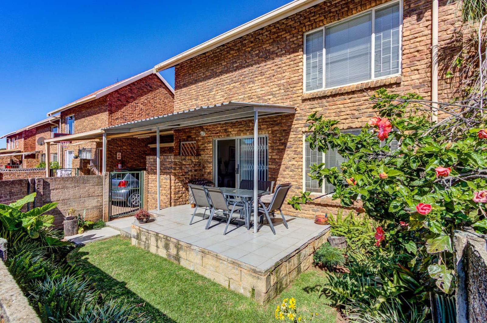 3 Bedroom Townhouse in Glen Marais
