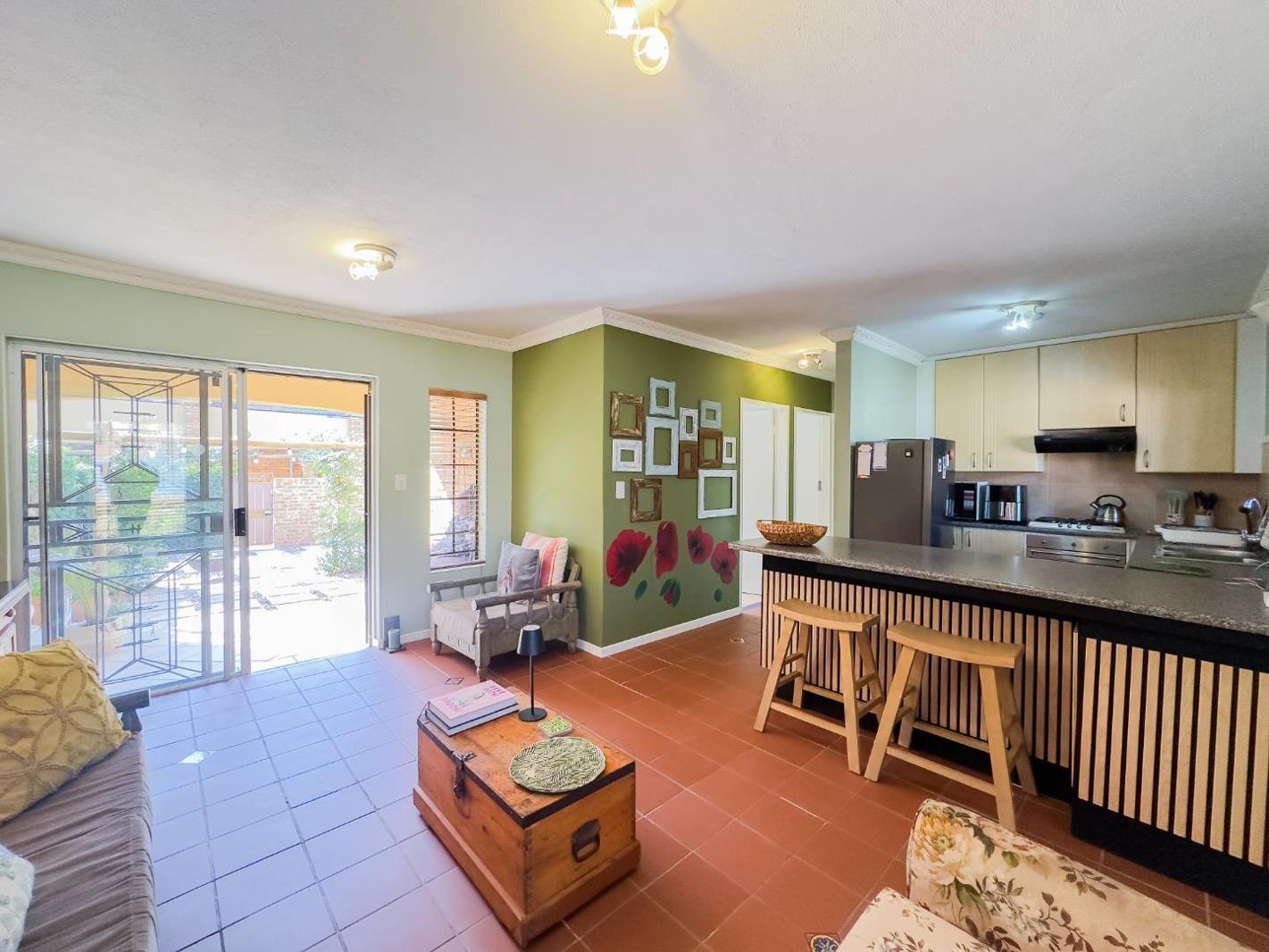 2 Bedroom Townhouse in Equestria