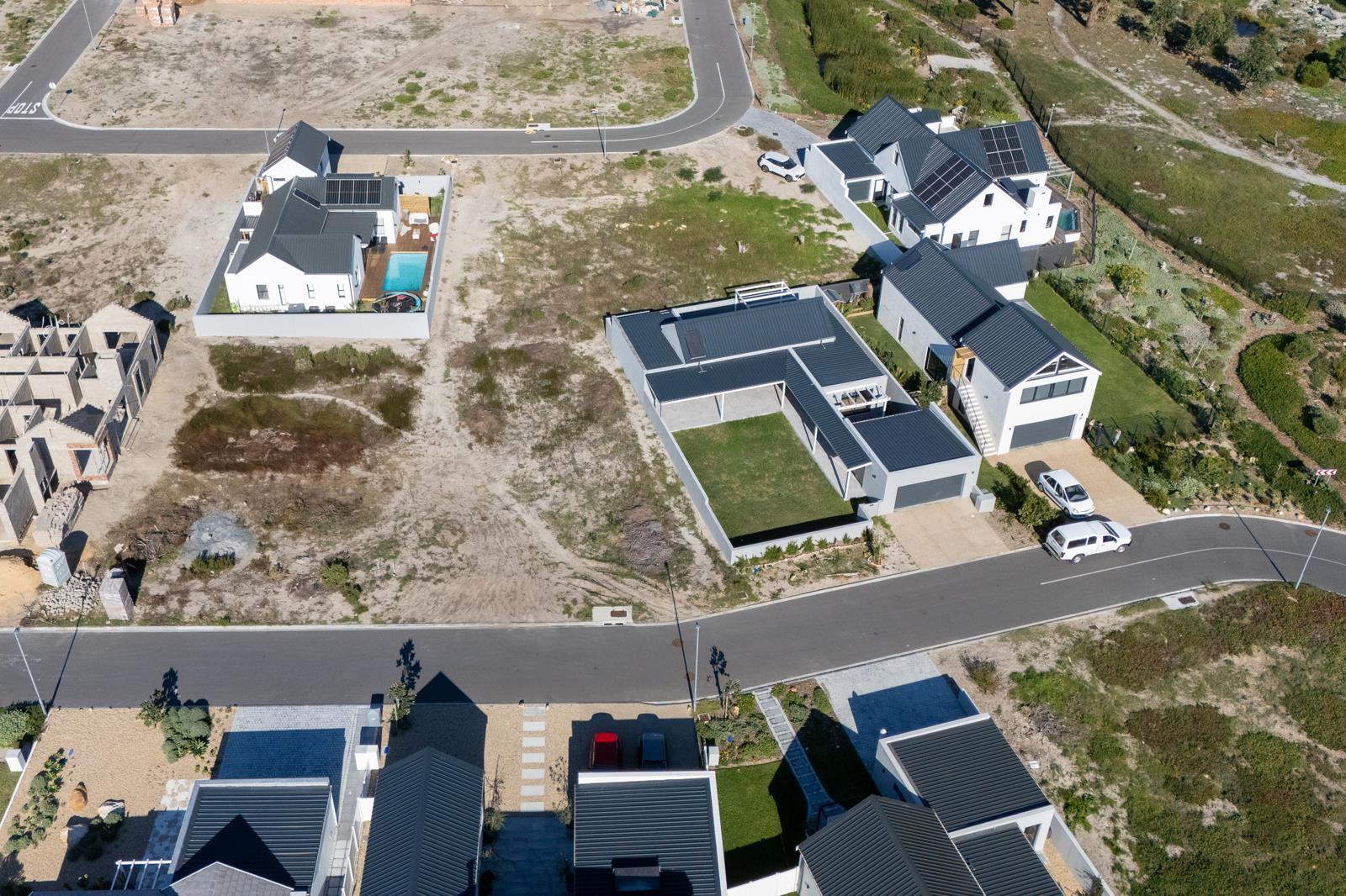 451 m² Land available in Kommetjie