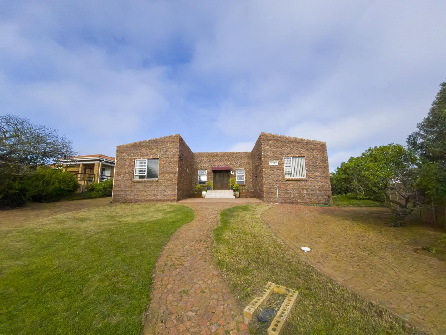 3 Bedroom House in Stilbaai Wes