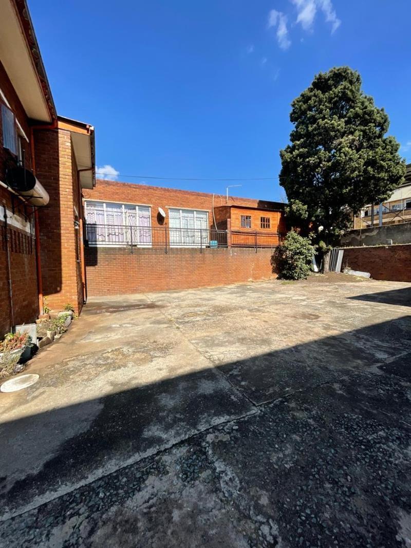 2 Bedroom Apartment in Rosettenville