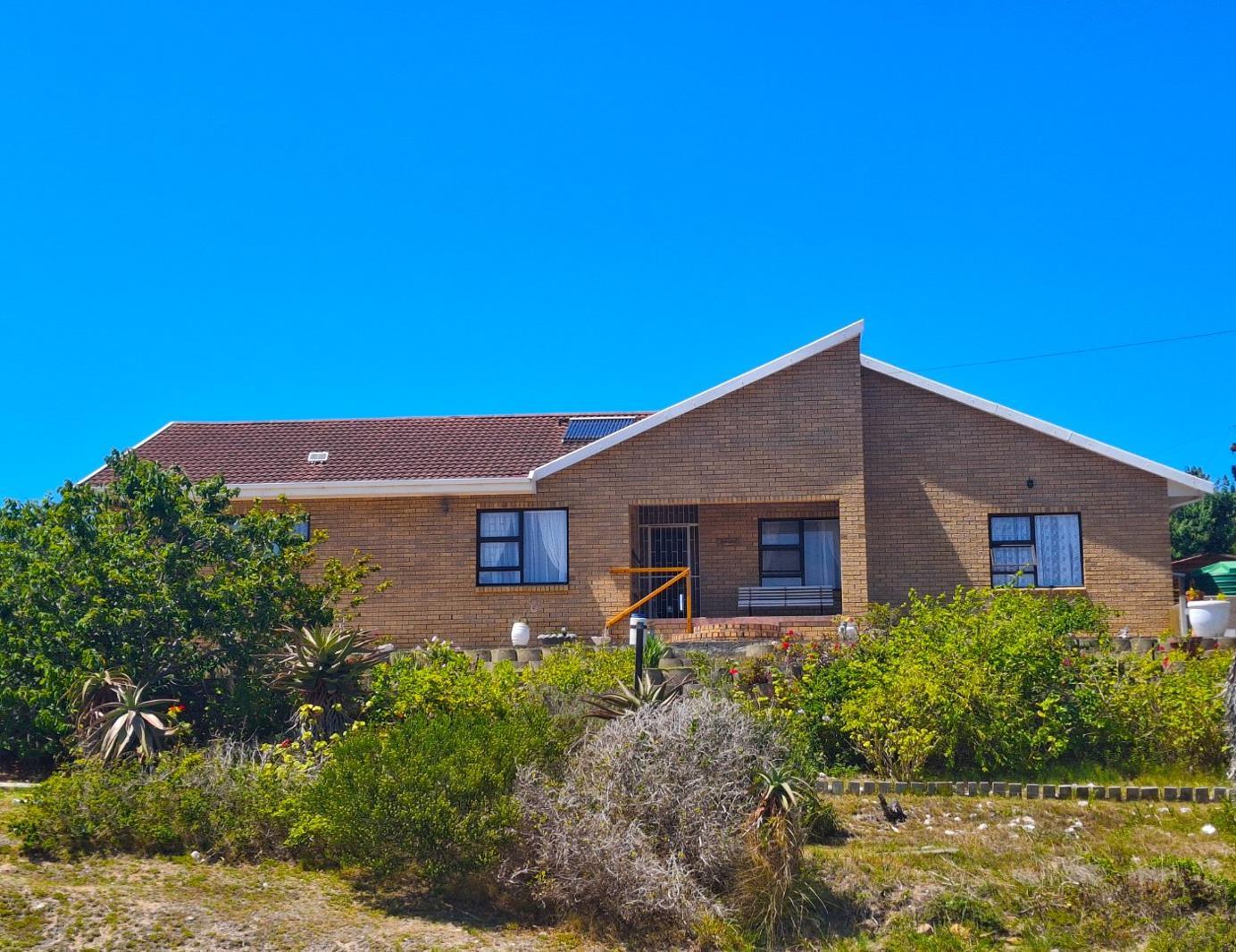3 Bedroom House in Klein Brak Rivier