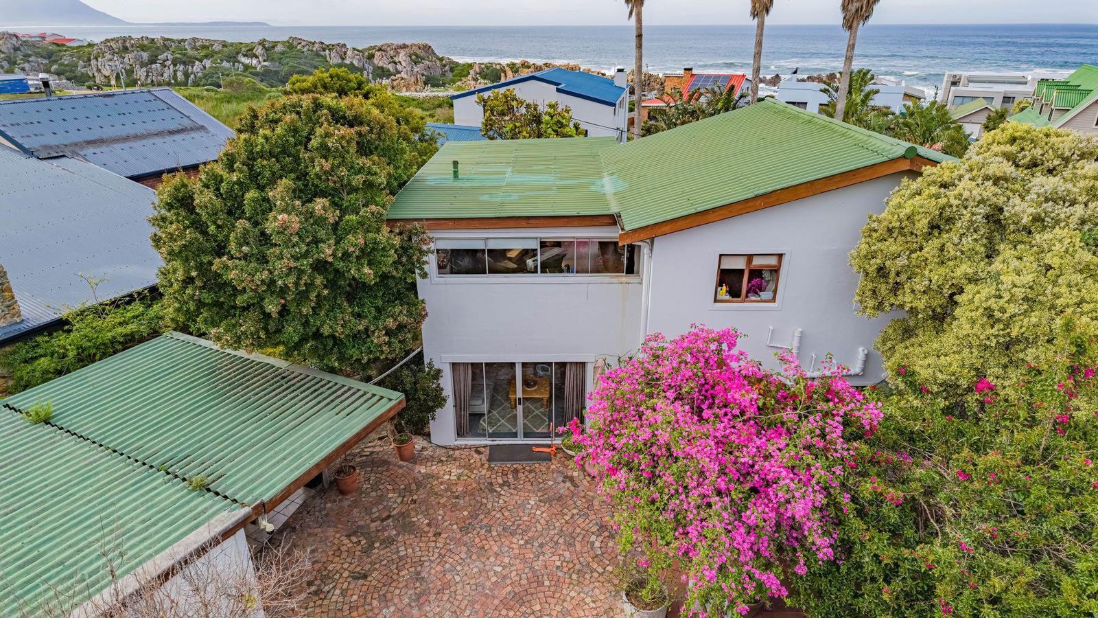 3 Bedroom House in Palmiet