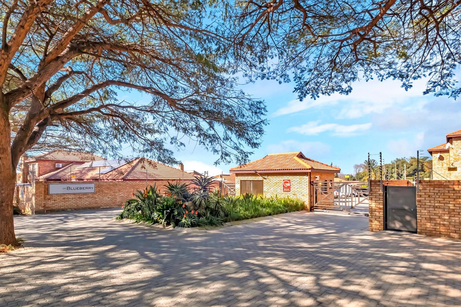 2 Bedroom Apartment in Honeydew