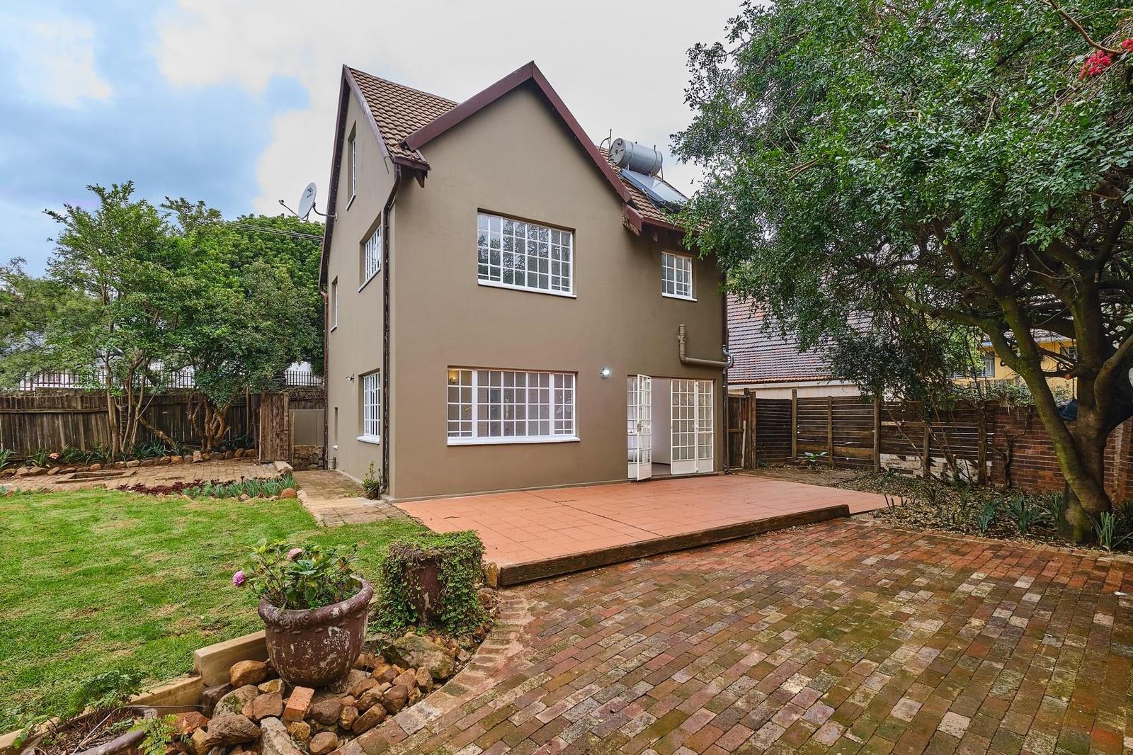 2 Bedroom House in Blackheath