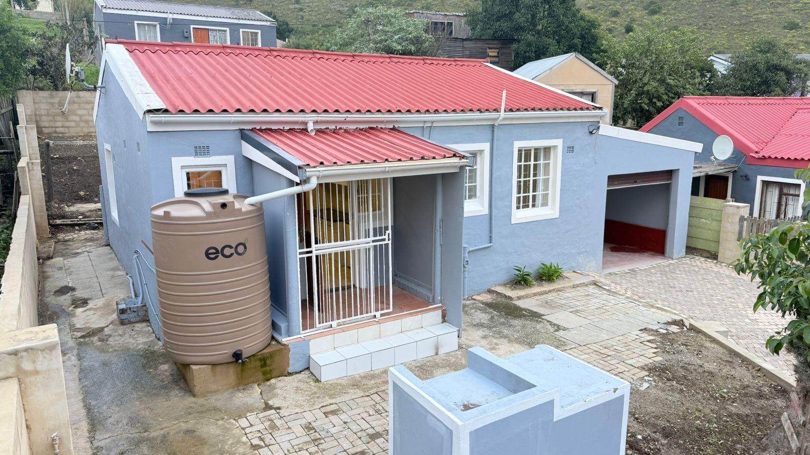 2 Bedroom House in Hornlee