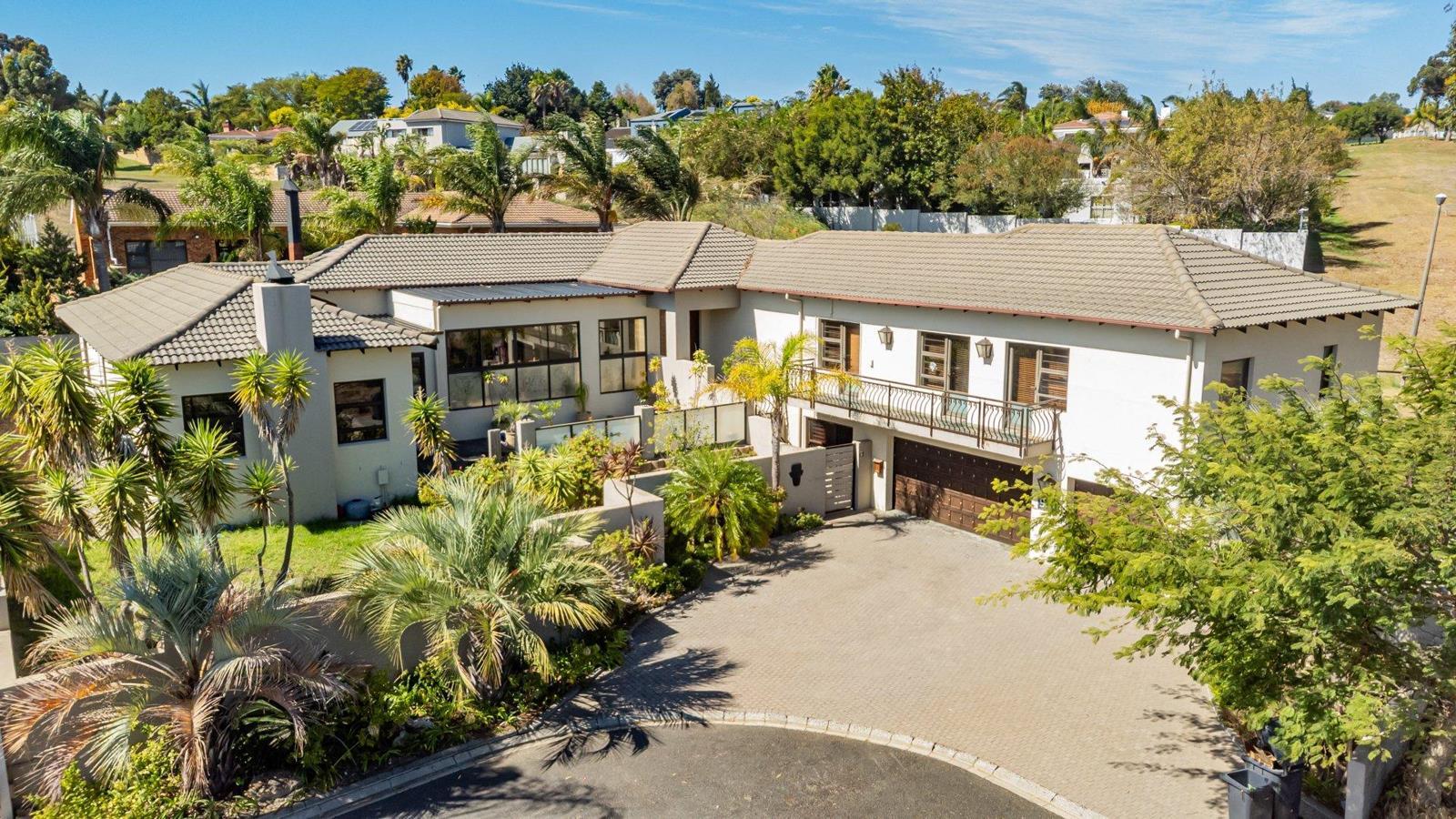 4 Bedroom House in Sonstraal Heights