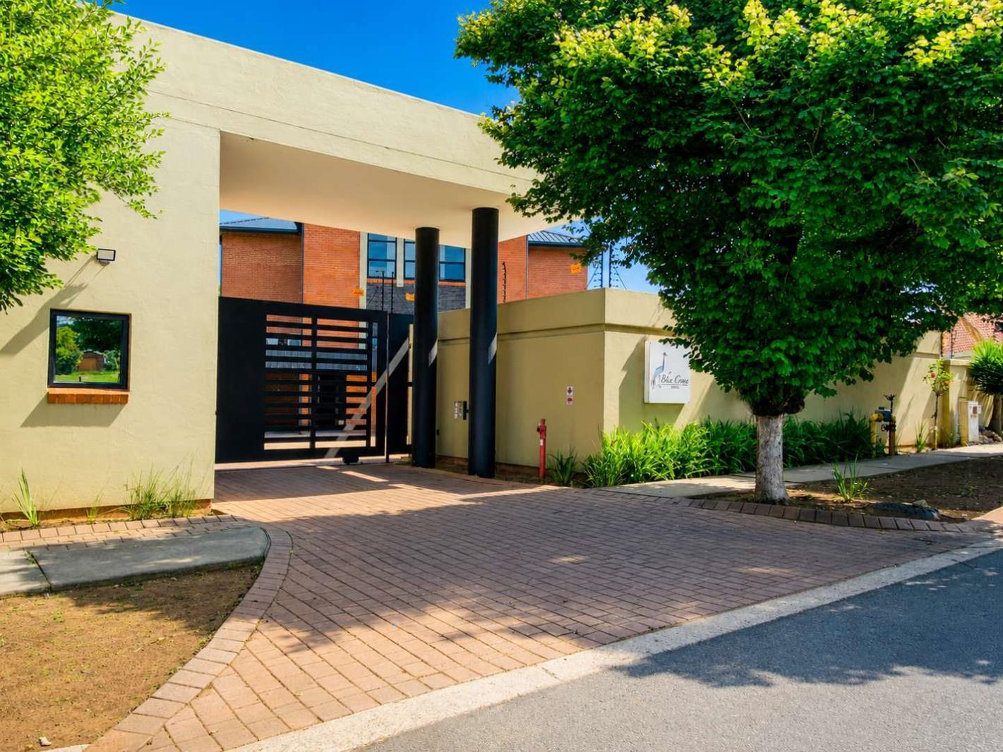 2 Bedroom Apartment in Baileys Muckleneuk
