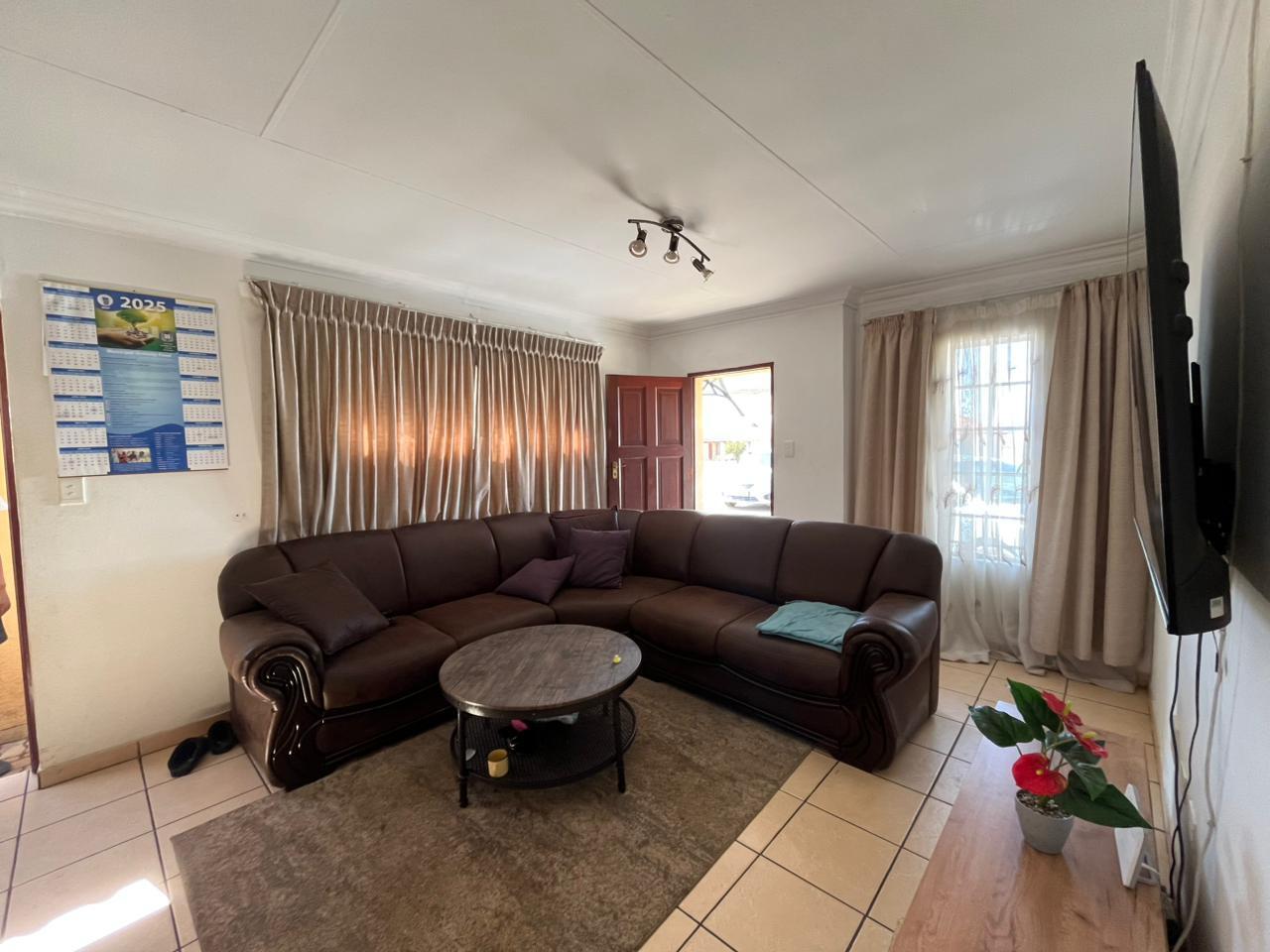 2 Bedroom House in Visagie Park