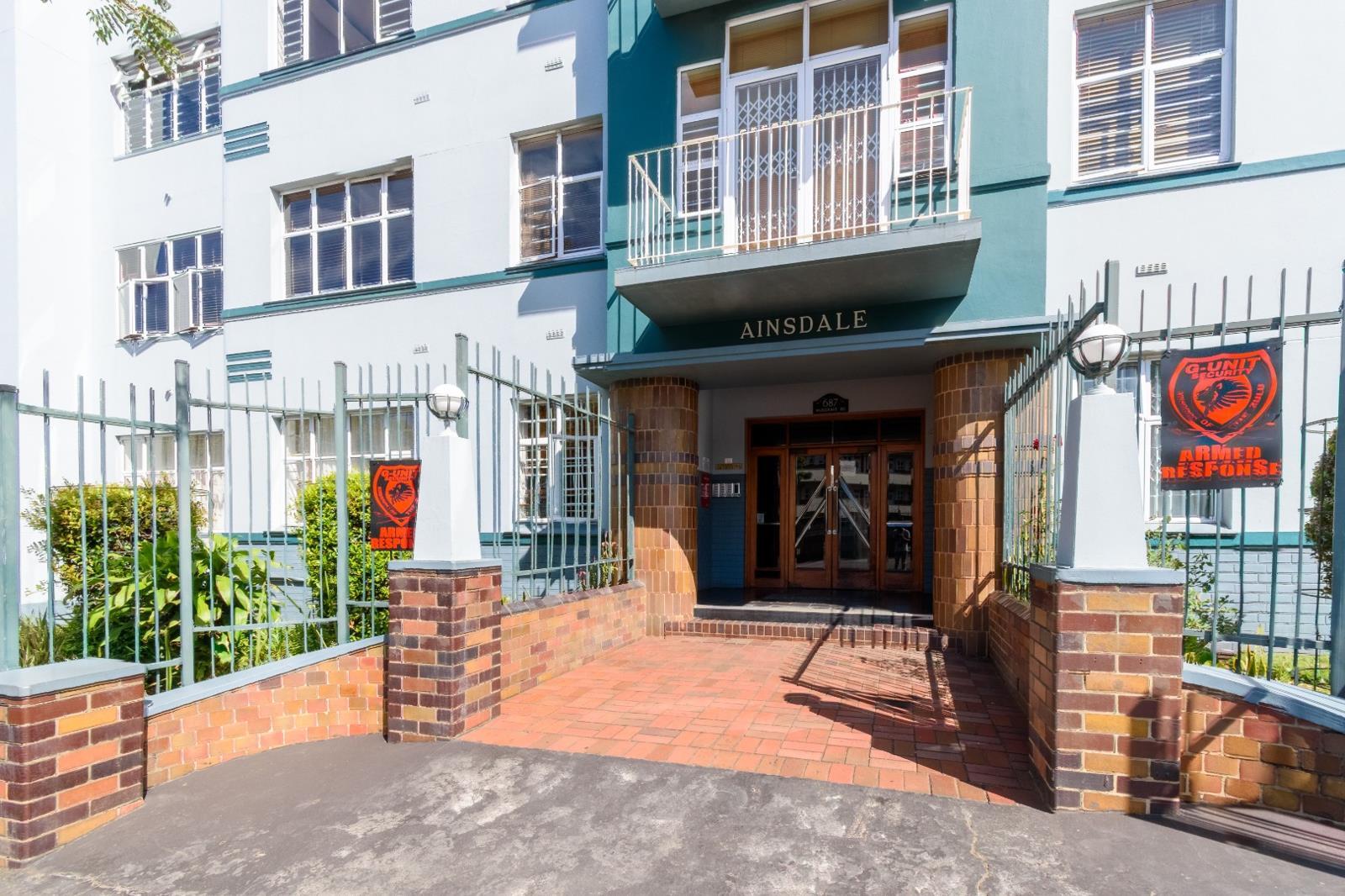 3 Bedroom Apartment in Essenwood