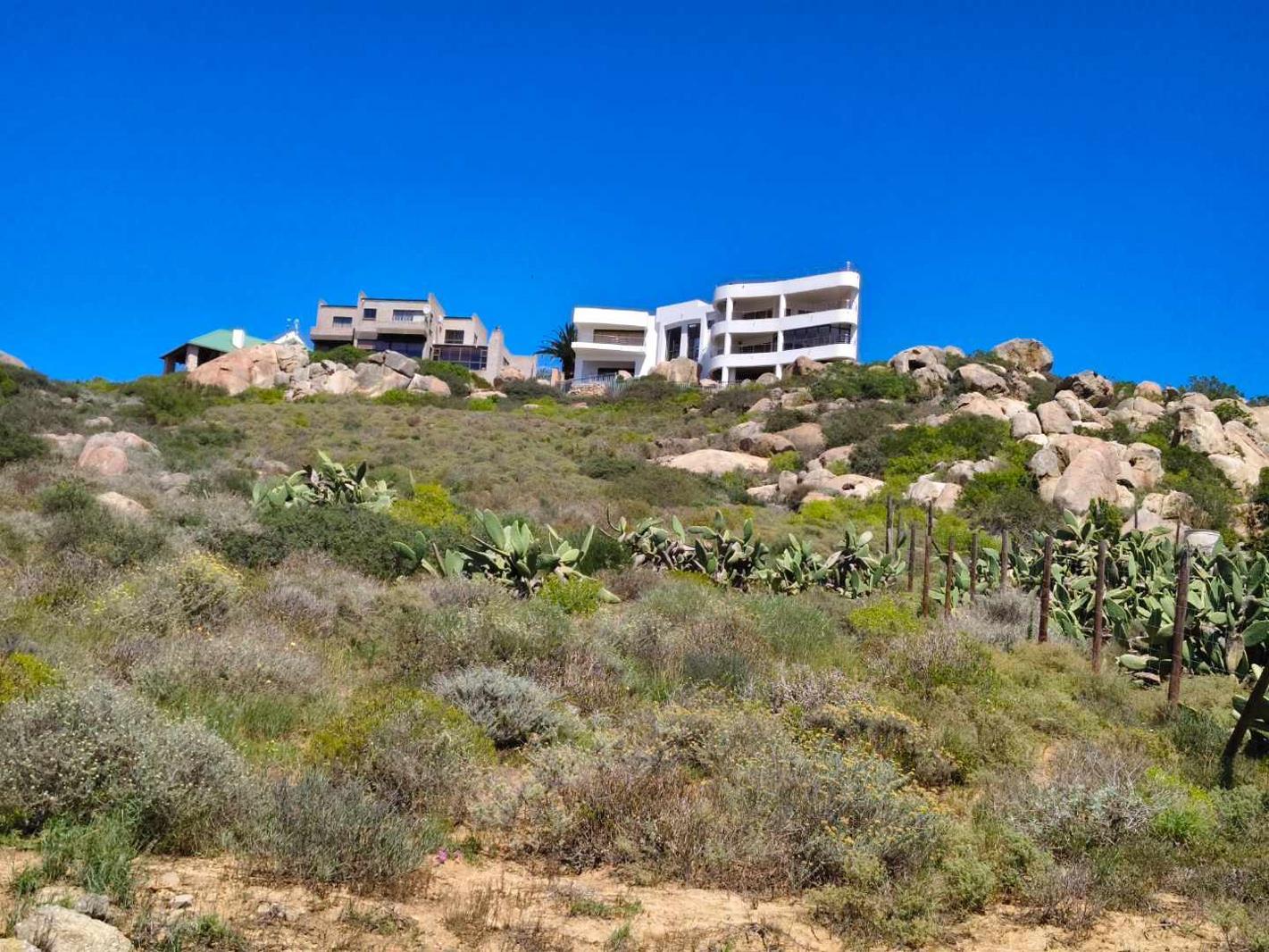 5 Bedroom House in Blueberry Hill