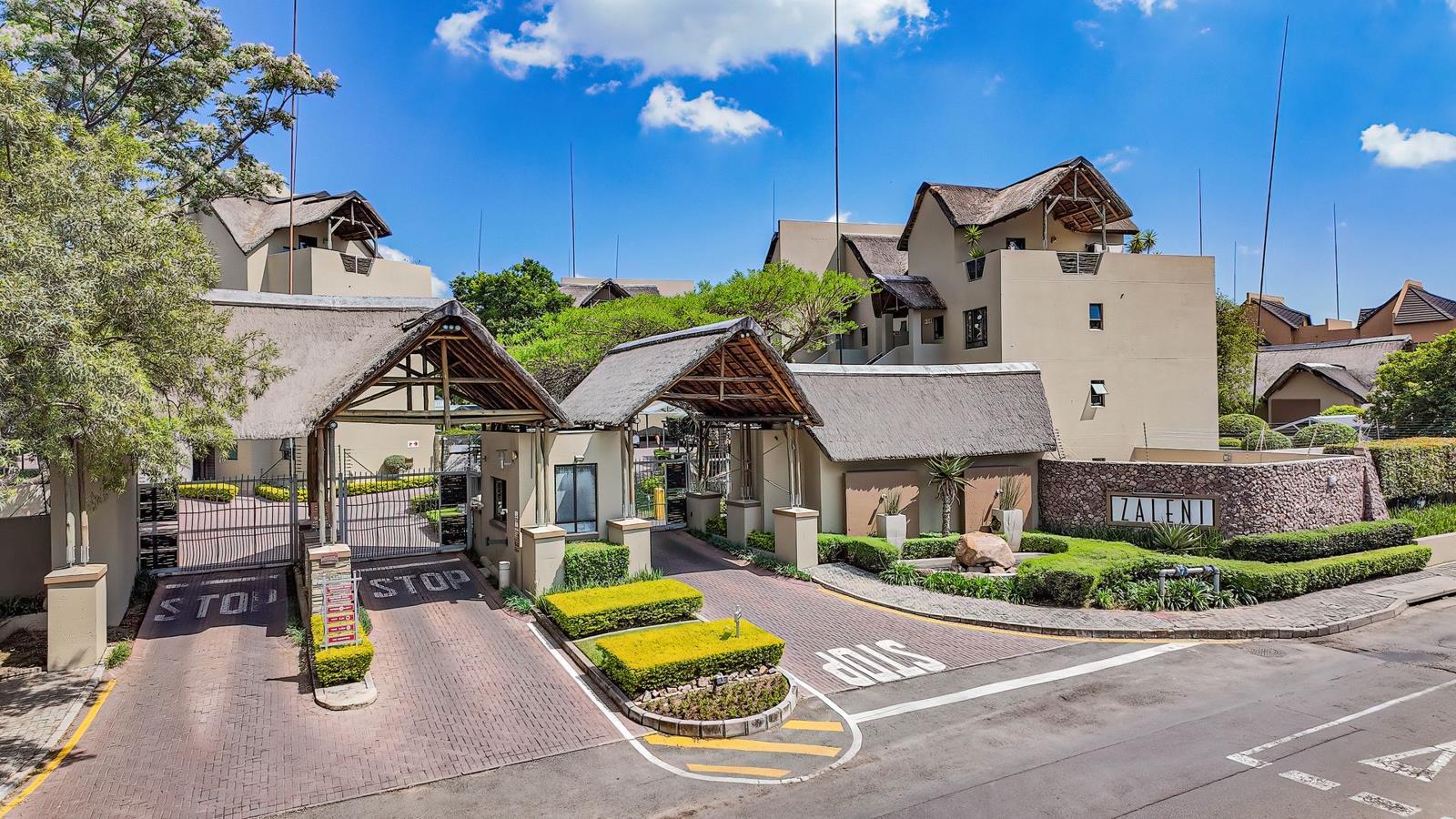 2 Bedroom Apartment in Pineslopes