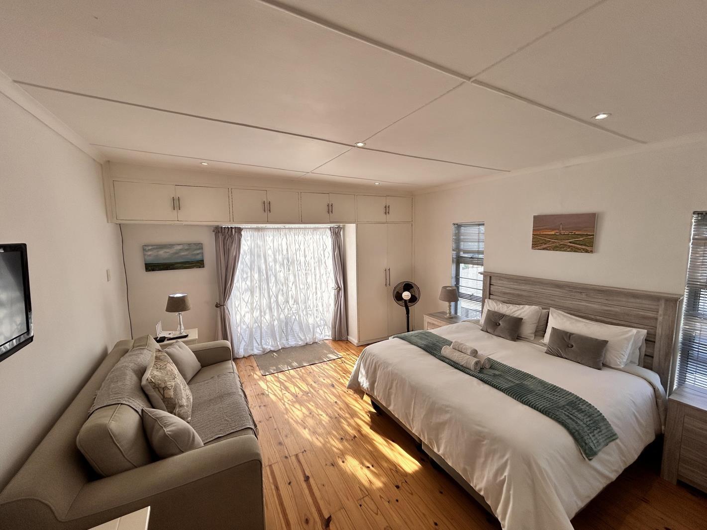 1 Bedroom Apartment in Vincent