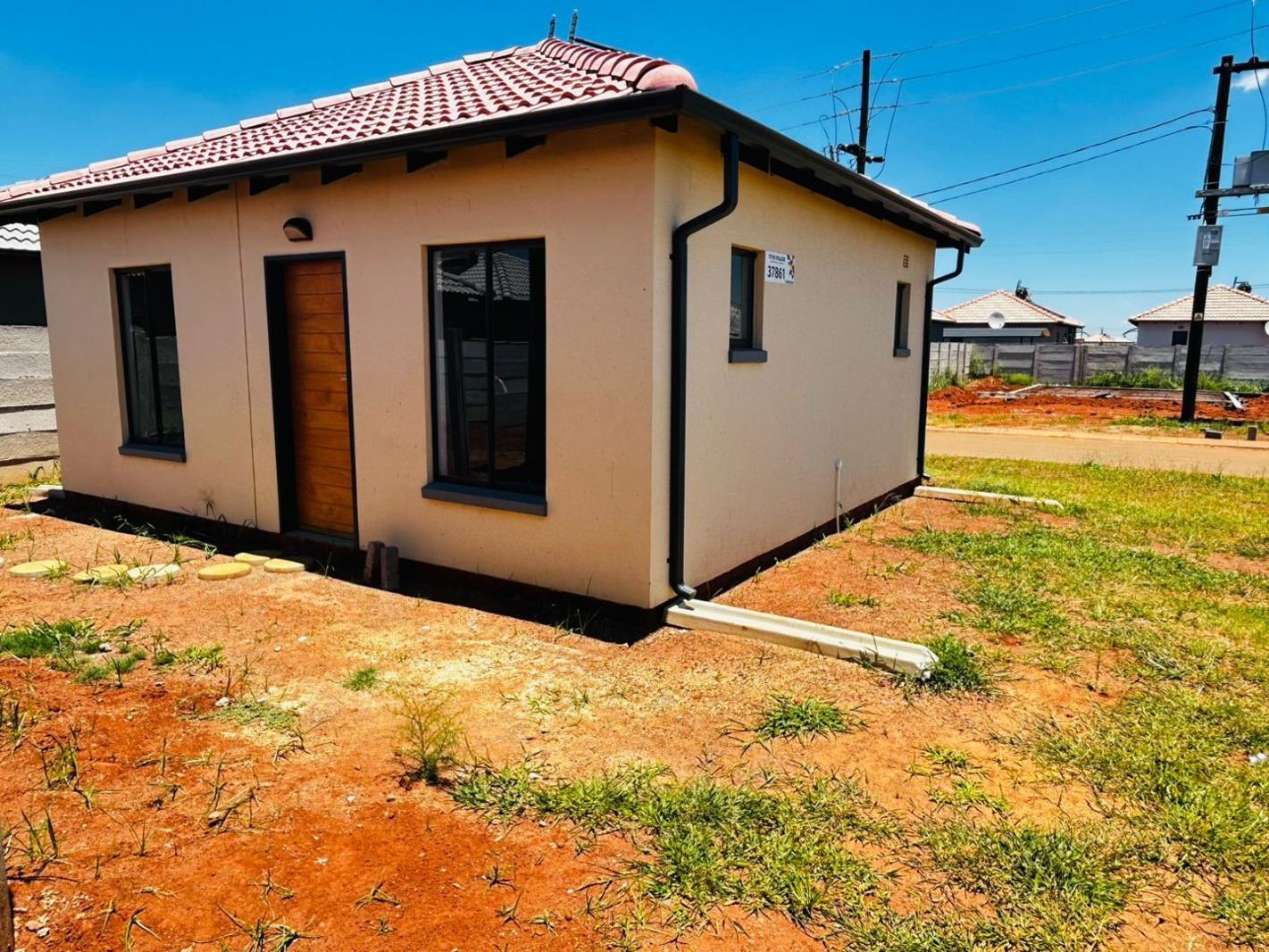 2 Bedroom House in Protea Glen