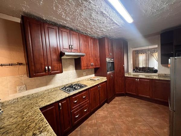 3 Bedroom Apartment in Louis Trichardt