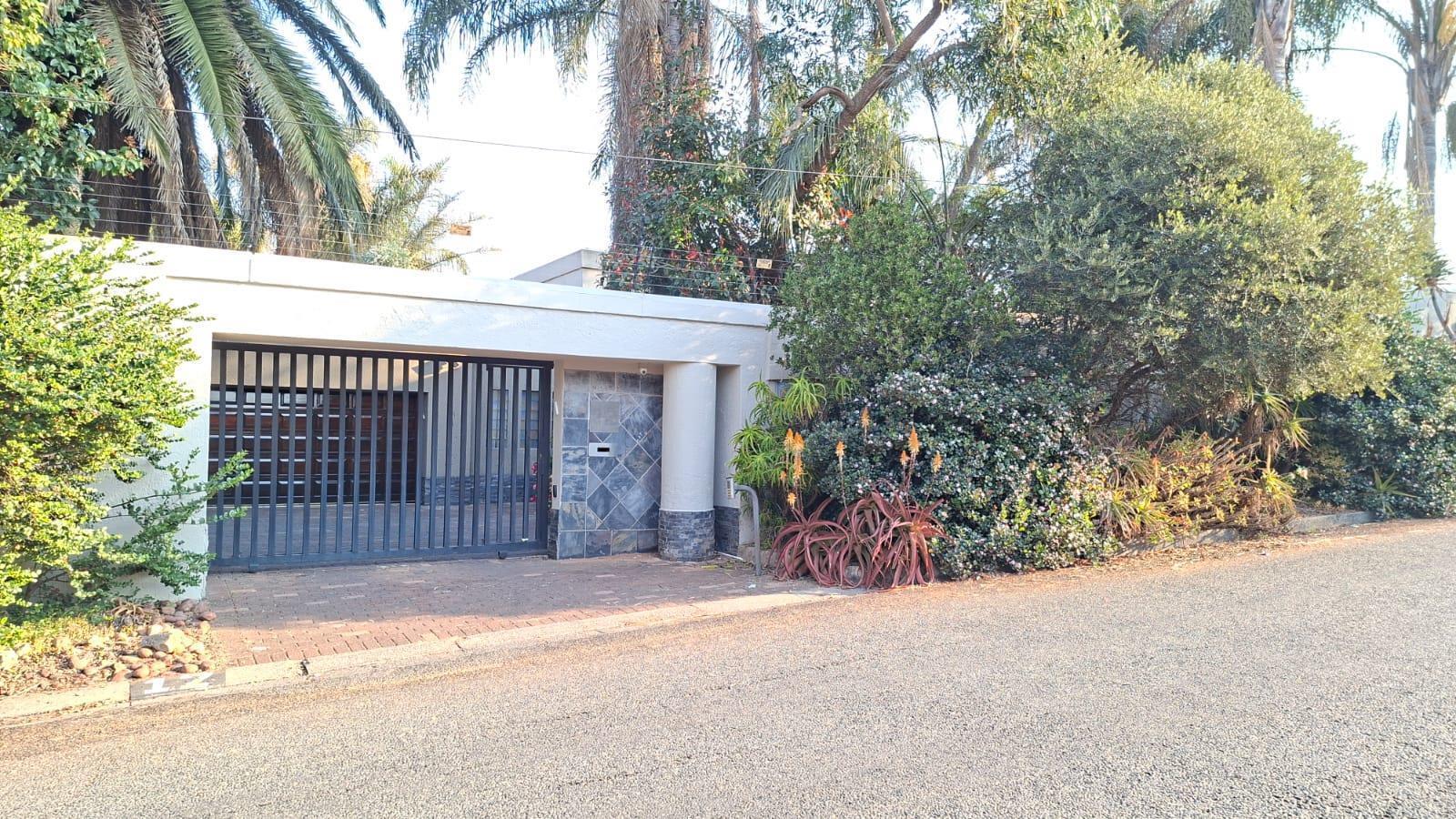 5 Bedroom House in Sydenham